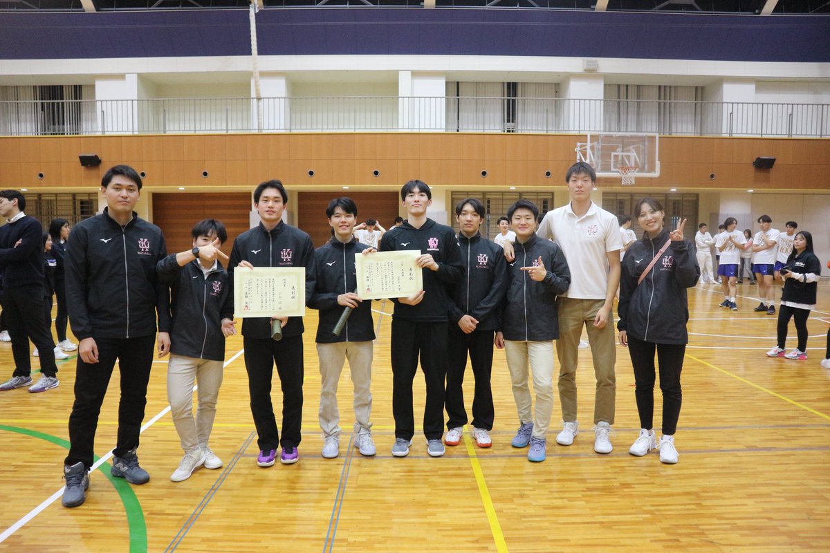 hedgehogs_kiu's tweet photo. 【大会結果】
先日の入れ替え戦をもちまして、約2ヶ月に亘るリーグ戦の結果、惜しくも2部昇格には届きませんでした。たくさんのご声援ありがとうございました！

▶︎3部🥈準優勝〔3部残留〕

4年生は引退となります。本当にお疲れ様でした！

これからも弊部をどうぞよろしくお願い致します。 https://t.co/gTAsCaYiIW