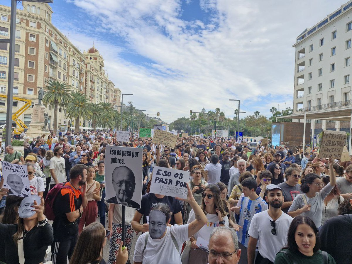 malagaparavivir's tweet photo. Hoy en Málaga no cabe ni un alfiler... ¡ni un rentista más tampoco! 🔥

#MálagaParaVivir https://t.co/XuxePGfhug