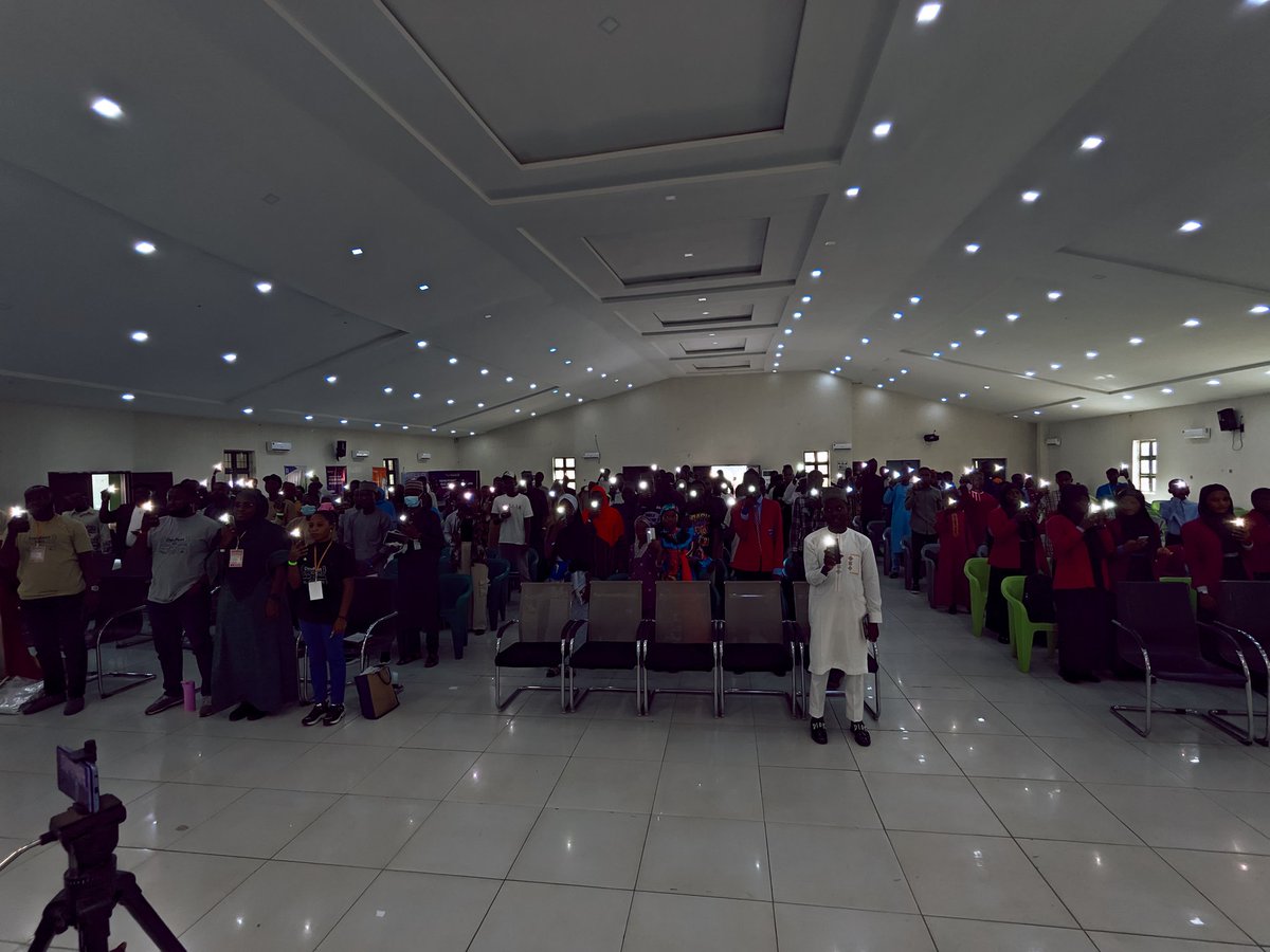 Dreams_Photoz's tweet photo. It was a wonderful moment at #davfest  thank you @icphub_NG for the impactful presence. 
Igniting the web3 revolution in west Africa 
#icphub_ng https://t.co/TYsHR3iMsj
