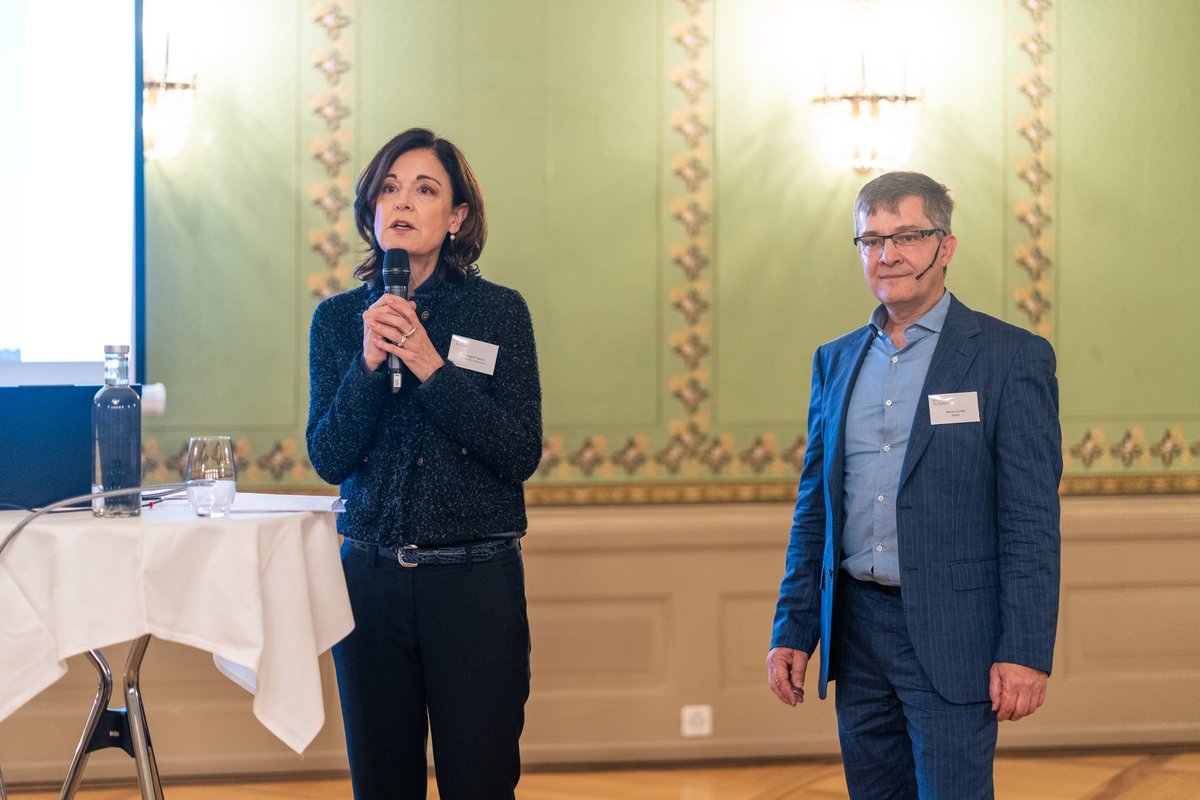 Komitee Weltoffenes Zürich (@weltoffeneszh) on Twitter photo Am Herbstanlass von Aviationsuisse beleuchtete Martin Eichler, Partner von INFRAS, die volkswirtschaftliche Bedeutung der #Luftfahrt. FDP-Nationalrätin <a href="/regine_sauter/">Regine Sauter</a> forderte den Erhalt den heutigen #Betriebszeiten. Unser Blog: weltoffenes-zuerich.ch/de/blog Am Herbstanlass von Aviationsuisse beleuchtete Martin Eichler, Partner von INFRAS, die volkswirtschaftliche Bedeutung der #Luftfahrt. FDP-Nationalrätin <a href="/regine_sauter/">Regine Sauter</a> forderte den Erhalt den heutigen #Betriebszeiten. Unser Blog: weltoffenes-zuerich.ch/de/blog