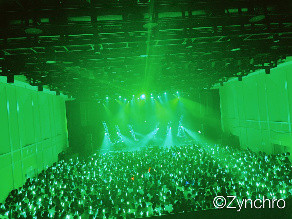 【スタッフより】(#柿原徹也 情報)

TETSUYA KAKIHARA LIVE TOUR 2024
MUSE'ic h liebe dich

初日！恵比寿公演が無事に終了いたしました🎉
ご来場いただいた皆様、誠にありがとうございました✨

OKAKI BAND と今日ご紹介させていただきました、ディレクターのふみやさんと📸
#MUSEichliebedich