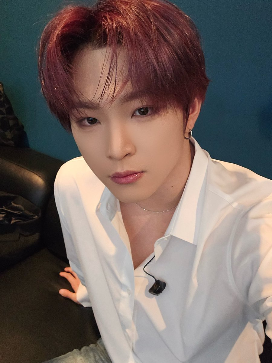 leedoeus's tweet photo. 241109 08:40 pm kst 🐥💬

why does it take so long to send pics..

the color’s slowly fading ㅋㅋㅋㅋㅋ

even if i wash it with cold water it comes outㅋㅋㅋㅋ https://t.co/fcD5ksuFFW