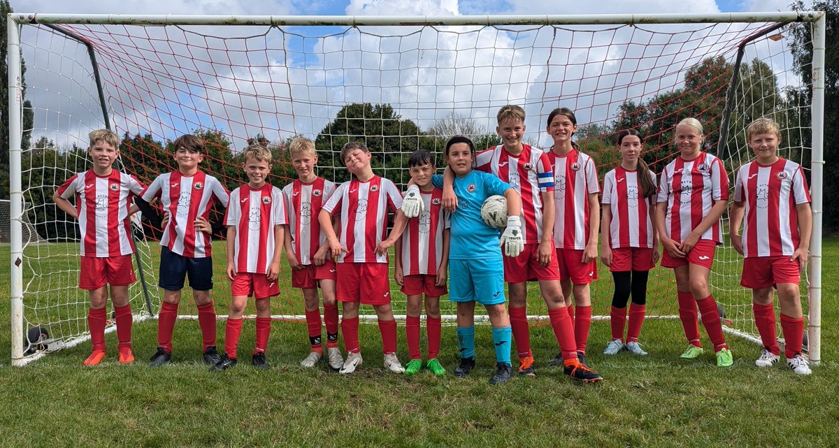 CTFCCommunity's tweet photo. We are excited to host @FairfordYfc Tornadoes U12s for @CTFCofficial vs Bromley today. We can't wait to see you enjoy the Matchday experience with us and make it a day to remember! #CheltenhamTown #MatchdayExperience #UpTheRobins! ⚽ https://t.co/gAusTShwyN