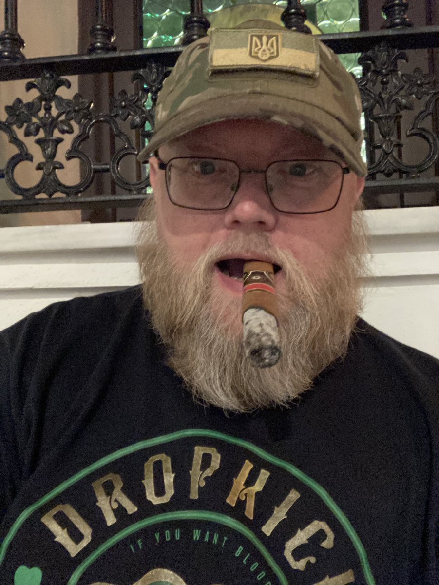 Baconfella got bonked #NAFO🇩🇰🫡🇺🇦♥️ tweet media