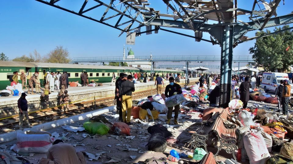 pukhtoonscqau's tweet photo. Pukhtoon Students Council strongly condemn today’s horrific blast at a Quetta railway station, tragically claiming over 30 lives. Our thoughts are with the victims and their families. This violence must end. https://t.co/3ek3TYW27a
