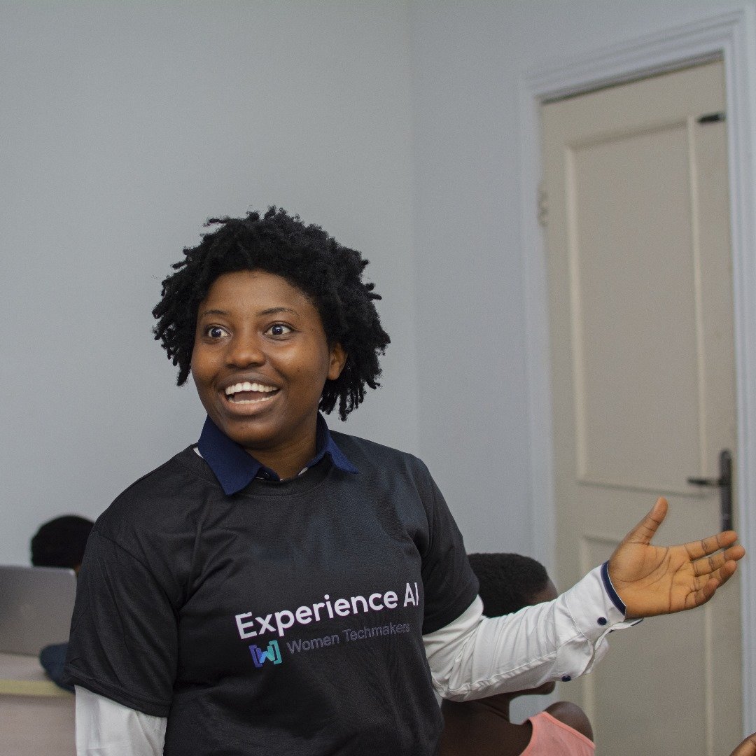 RejoiceOny's tweet photo. Currently moderating at student tech event. Theme: EXPERIENCING AI in WARRI
What do you think I should tell them to make it more fun
@GoogleForEdu @Womantechmaker @HappyFatimo 
@Raspberry_Pi https://t.co/SQKf9FWyyN