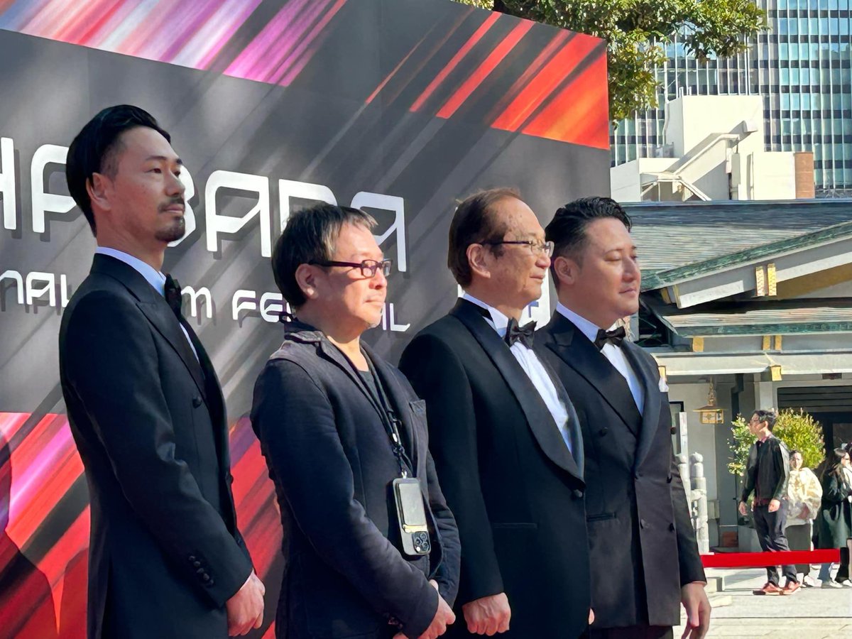 runma's tweet photo. 本日、秋葉原国際映画祭2024 初日終了。今回は時間のない中での開催だったので事務局はバタバタでしたがレッドカーペットも無事に実施でき、山寺さんの爆笑トーク、富野監督の登壇も大盛況！天気にも恵まれ最高の映画祭日和となりました。地元の氏神様に感謝な一日⛩️ #AIFF https://t.co/o1VY7hHL5G