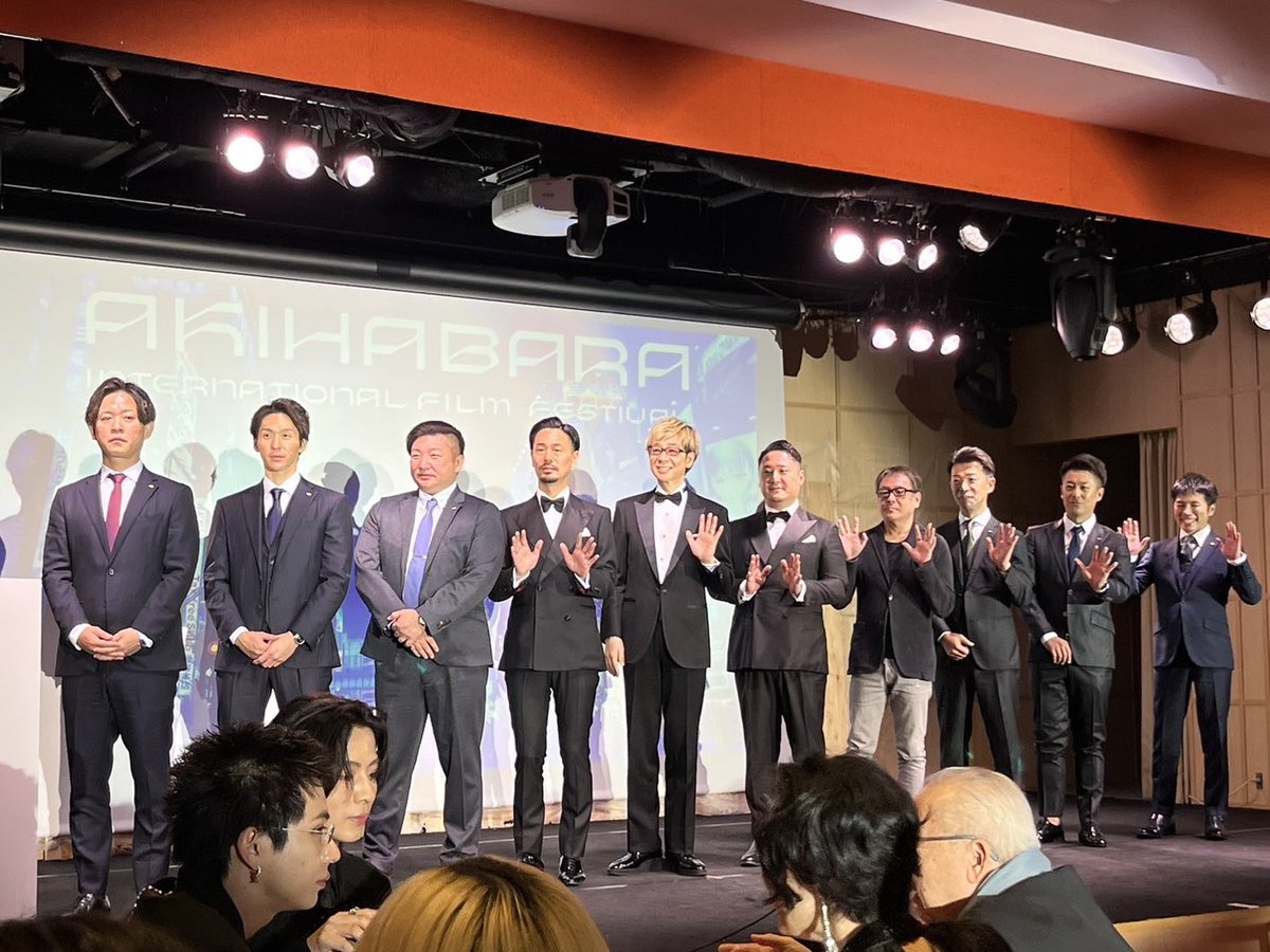 runma's tweet photo. 本日、秋葉原国際映画祭2024 初日終了。今回は時間のない中での開催だったので事務局はバタバタでしたがレッドカーペットも無事に実施でき、山寺さんの爆笑トーク、富野監督の登壇も大盛況！天気にも恵まれ最高の映画祭日和となりました。地元の氏神様に感謝な一日⛩️ #AIFF https://t.co/o1VY7hHL5G