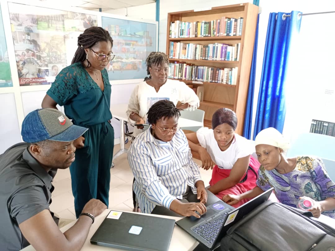 WikimediaBj's tweet photo. C'est le grand jour ! Aujourd'hui, nous lançons #SheSaid 2024 avec un premier atelier pour enrichir #Wikiquote avec les voix des femmes africaines. Restez avec nous pour suivre cette journée inspirante ! #WikimediaBénin #WikiFranca #Wikimedia #Team229 #Wasexo https://t.co/3F1wHkFSl9