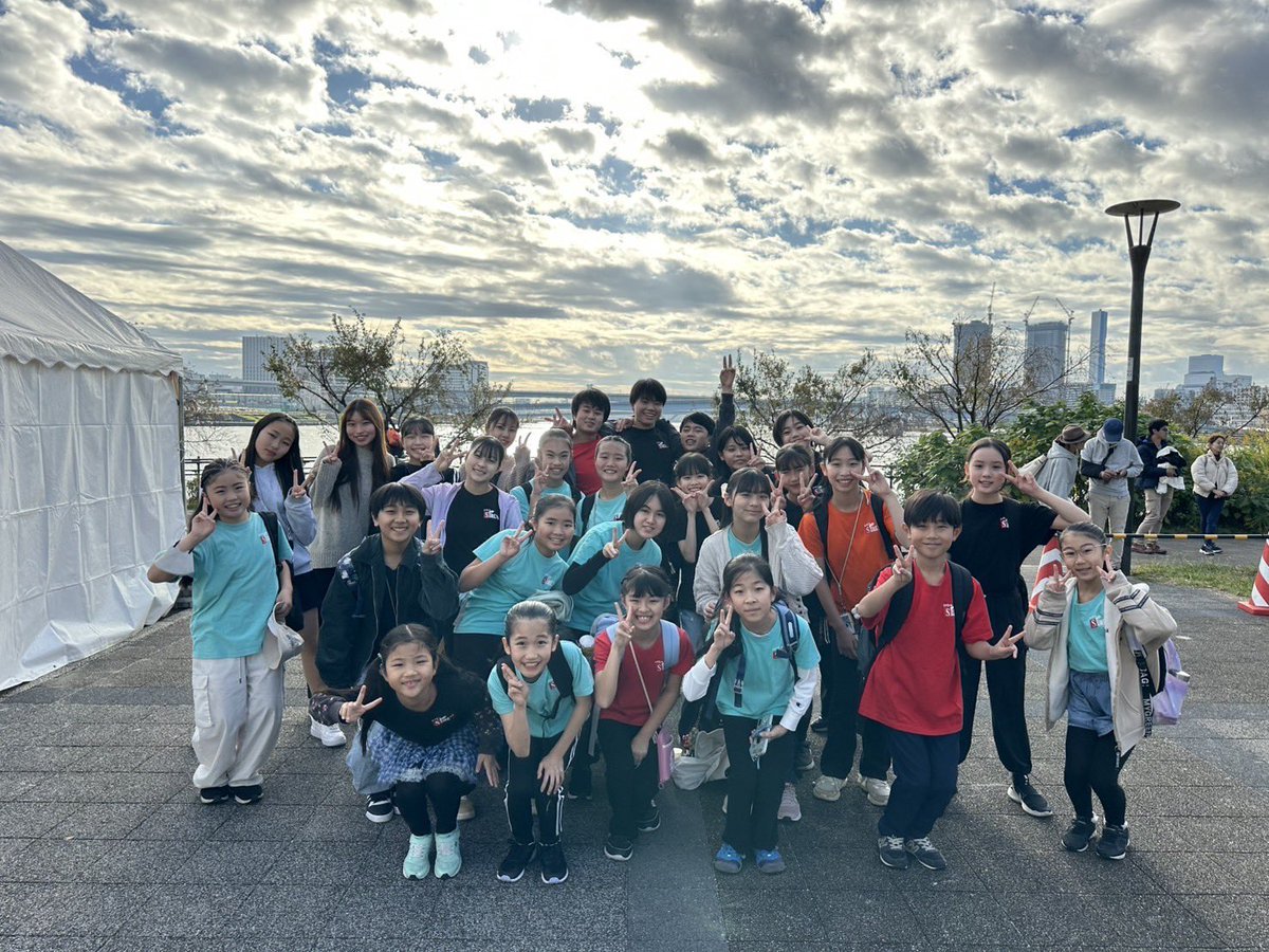 本当は行けない予定だったけど、用事が早く終わったのでみんなの出てるイベントに行ってきましたー💕

1ヶ月ぶり？かな？？
みんな元気そうで久しぶりに元気出た^^

今年残り1ヶ月半ずっとスケジュールパンパンだけど頑張っていこう😤