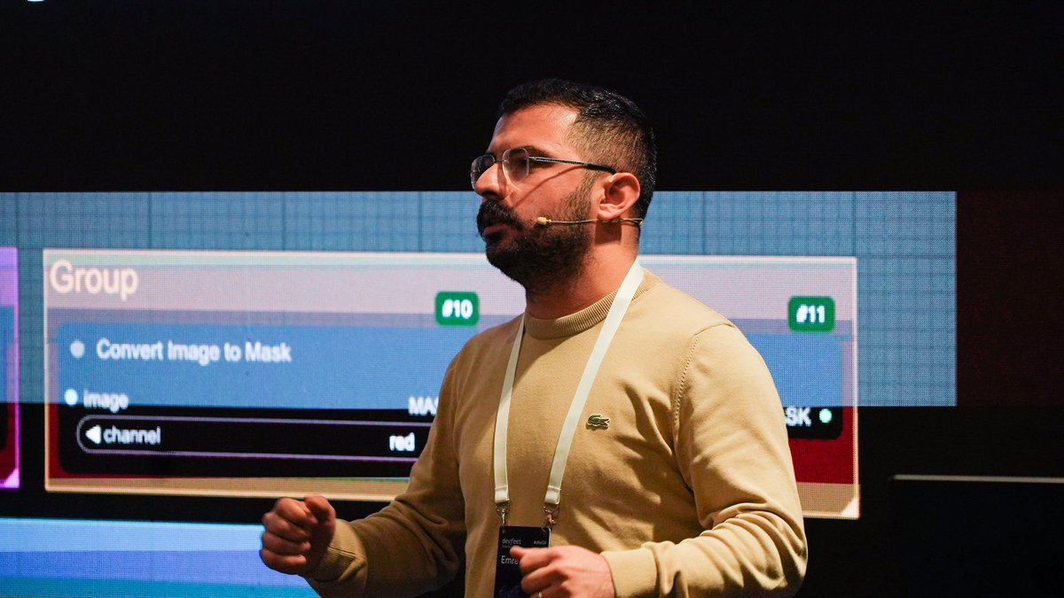 teknasyon's tweet photo. Teknasyon Engineering Manager/AI Emre Koç “Build Generative AI Applications with ComfyUI” konulu sunumunu gerçekleştiriyor.
#dfist24 @GDGIstanbul https://t.co/kxvhD9T4JS