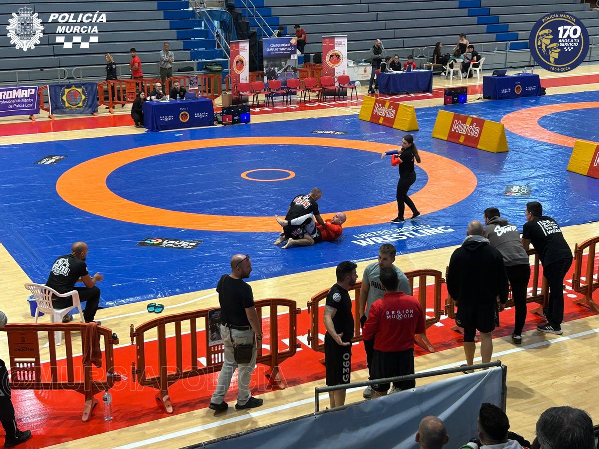 👮‍♂️👊 Esta mañana colaboramos y participamos en la I Copa de España de Grappling para Fuerzas y Cuerpos de Seguridad, Fuerzas Armadas y Seguridad Privada, en el Pabellón Príncipe de Asturias #Murcia.