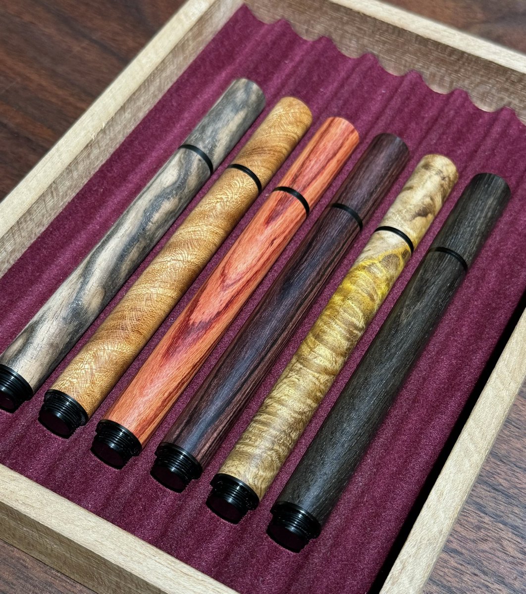 突然ですが
皆さんにお願いがあります🙇‍♂️🙇‍♂️

新企画
いつもの店舗での楽しいお話を皆さんにお届けしたくて🙇‍♂️

新企画
YouTubeラジオを始めたいと思います。

ただ
現在登録数が26人で
50人にならないと始めれません🙇‍♂️

皆さんお助け下さい😭
よろしくお願いします。

youtube.com/@woodpencraft