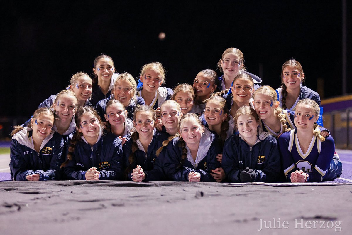 OFallsAB's tweet photo. The Bulldogs came up short last night against Avon ending their playoff run. It was a great game that made Bulldog Nation proud. To our Seniors~ thank you for a memorable four years. https://t.co/8EZLUnslsW