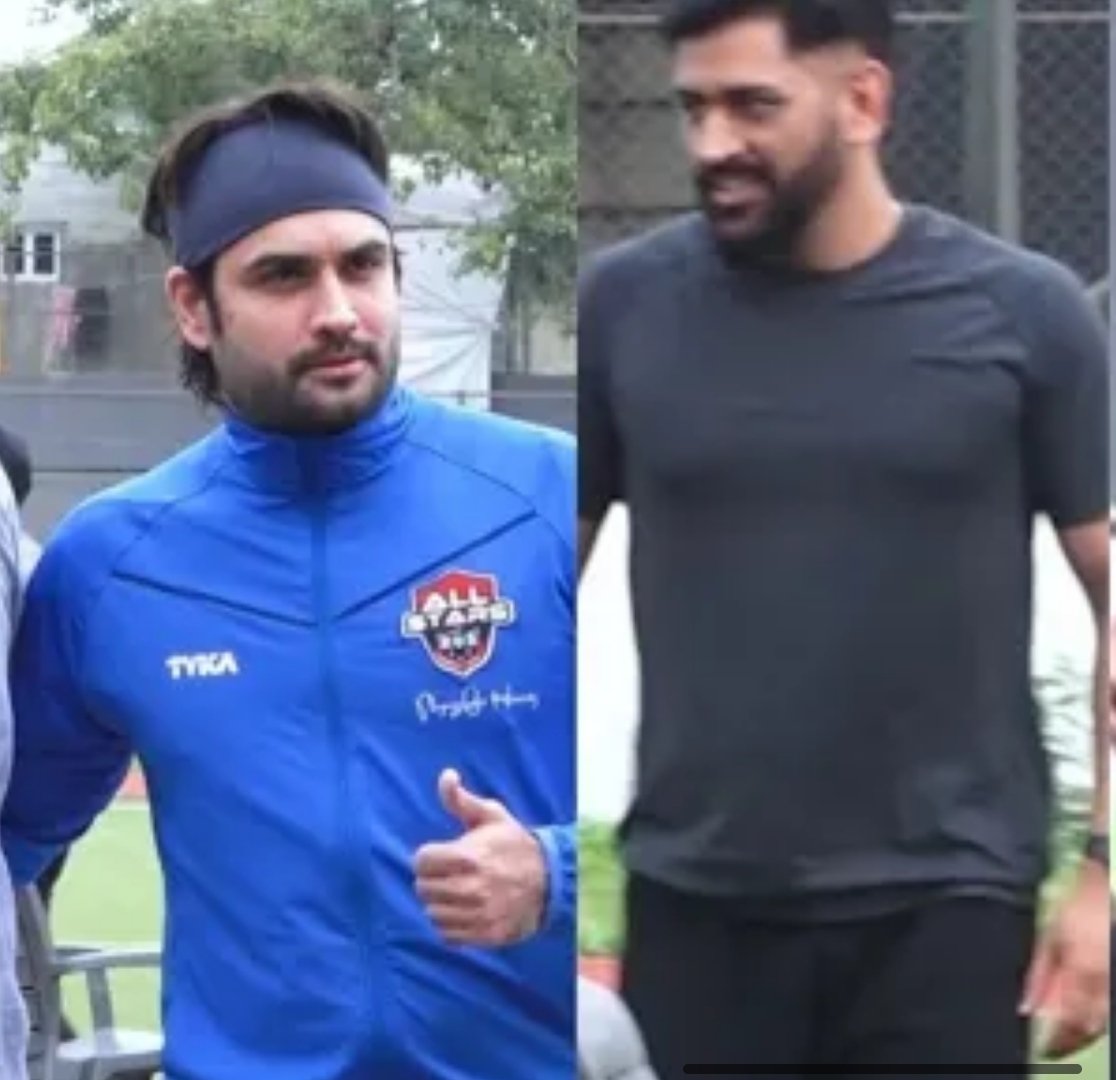 Vatsal_Jasrotia's tweet photo. Vivian with cricket legend Virat kohli and Ms Dhoni!! 🔥🔥🔥

His Aura is really unmatchable!! 💖💖🥵🥵

JANTA KA LADLA VIVIAN

#VivianDsena #BiggBoss18 #BB18 https://t.co/mLedqky5IX