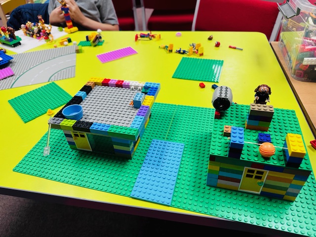 corkcolibrary's tweet photo. We had a super fun Lego afternoon in Skibbereen Library yesterday. Join us next Friday at 4pm for some more great Lego builds. 👏🤩
#ComicFest
#CreativeIrl
#CorkCountyCouncil
#Comics
#superheroes
@Corkcoco
@LibrariesIre https://t.co/jfKyl0lHf6