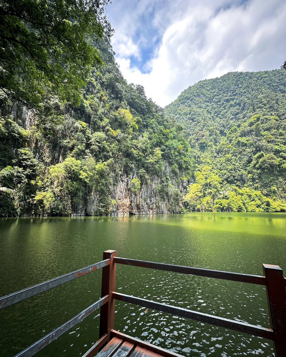 denimo_rrr's tweet image. I went to Ipoh-MY🇲🇾 last May. 
The city was picturesque &amp;amp; very clean. Oh, the food was superb! 🙌🏼 Ofc my fav was nasi lemak w/ sotong🦑 and nasi kandar chicken🤤👌🏼
Cobain deh mampir ke Ipoh kalo lagi jalan2 ke MY 👍🏼😎
#throwbackpic