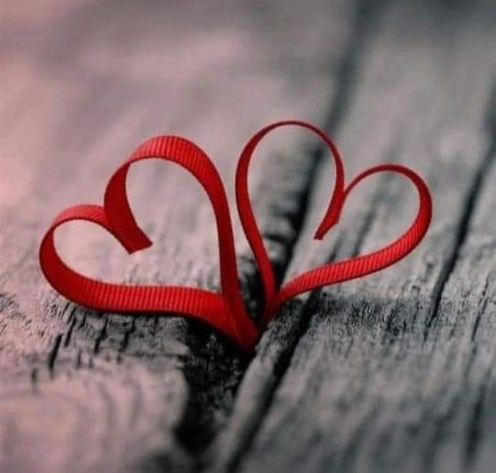 zhrylzvslt's tweet photo. #İnsan sözüyle güzel olmaz
Özüyle olur
Ameliyle olur
#Kalbiyle olur
Sabrıyla olur
Sadakatiyle olur
#Vefasıyla olur...❤️❤️🌹🍃 https://t.co/iDzwxmXXsP