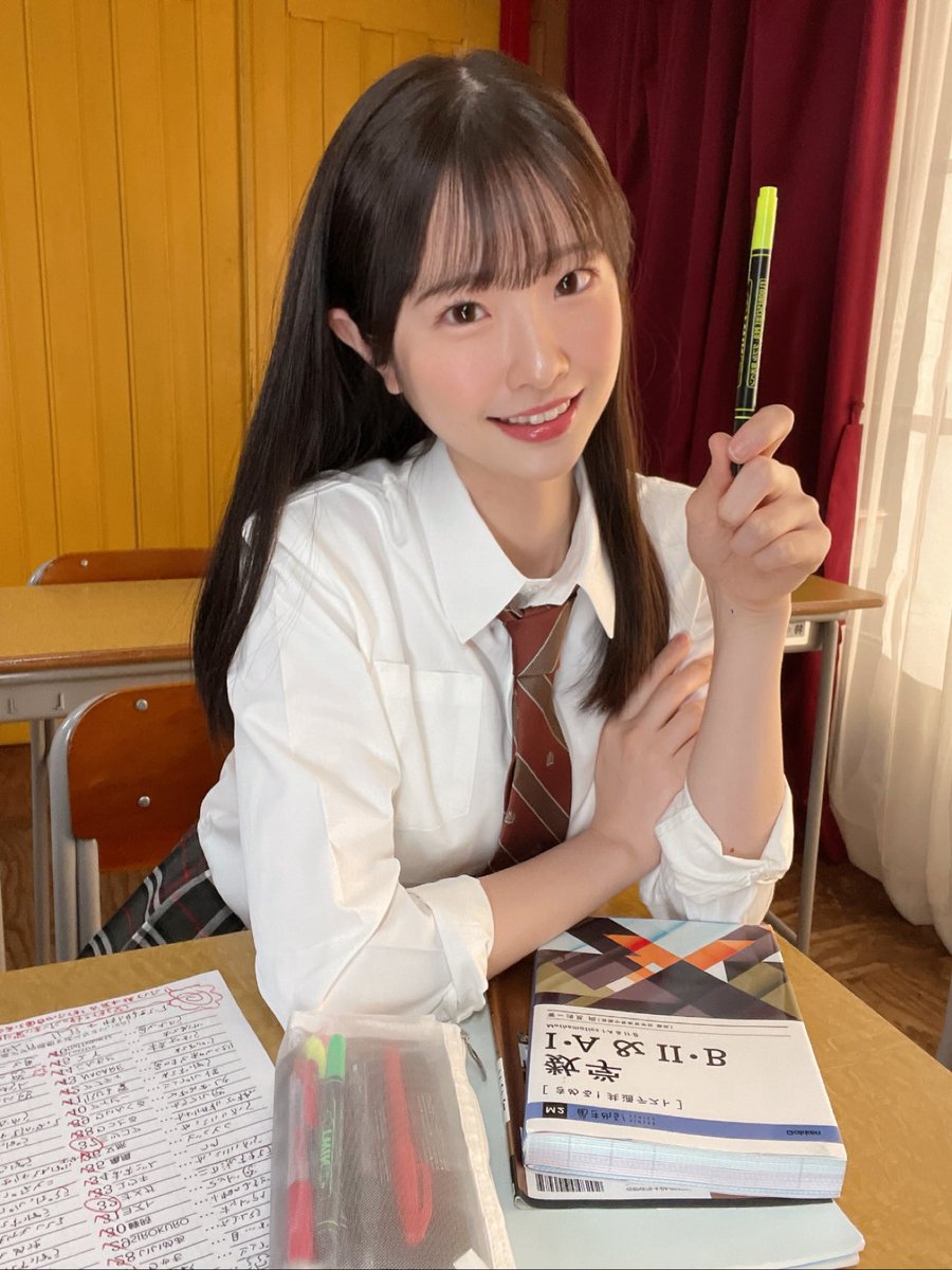 女子高生役したよ👩‍🎓
オフショット！寝る前に見てね！

https://t.co/2vgAnOOIyr https://t.co/8sM86J7X3x