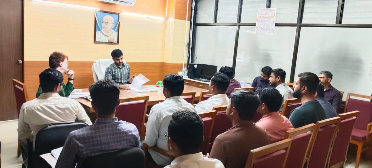 આજરોજ જેસર તાલુકાના પદાધિકારીશ્રીઓ અને તાલુકાના તમામ અધિકારીશ્રીની હાજરીમાં જેસર તાલુકા સંકલન બેઠક યોજવામાં આવી.
<a href="/Collectorbhav/">Collector & District Magistrate Bhavnagar</a> <a href="/MahuvaSdm/">SDM&ERO-99 Mahuva</a>