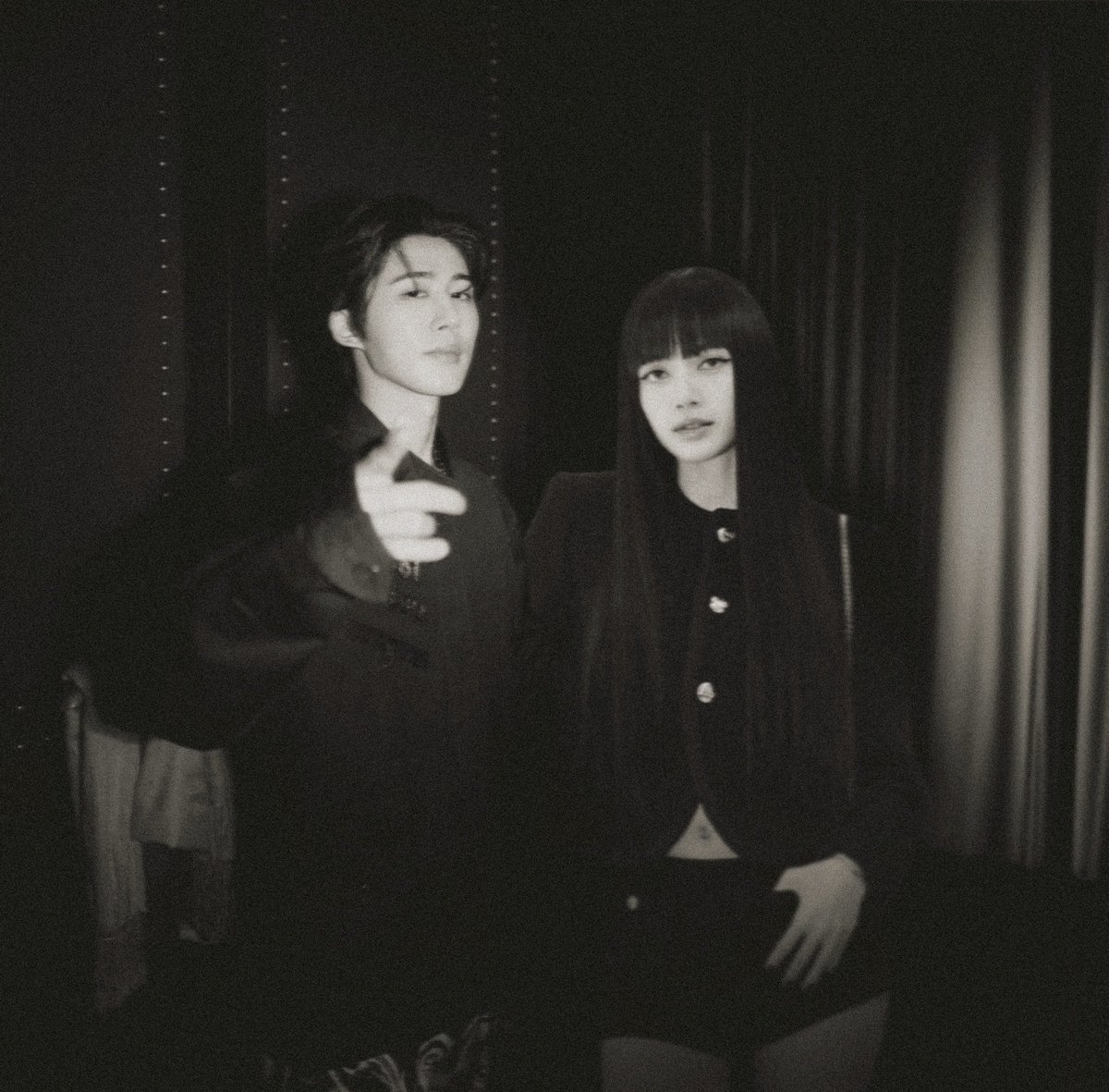 mnjnnt's tweet photo. ⠀⠀ 

rushed to meet kak raka to complete some legal administration. nice talks, nice advices from 선배님. 🫡

⠀⠀ https://t.co/31O9R4eBIl
