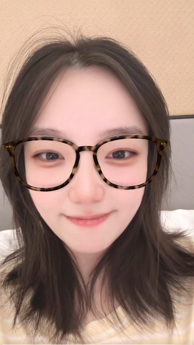 【网友投稿 No.1173】反差眼镜小姐姐 #眼镜娘 #眼镜妹 #投稿 #反差 #投稿曝光 #女友 #女友分享 
#女友系列 #女同学 #女同事 https://t.co/HohdA5s0y5