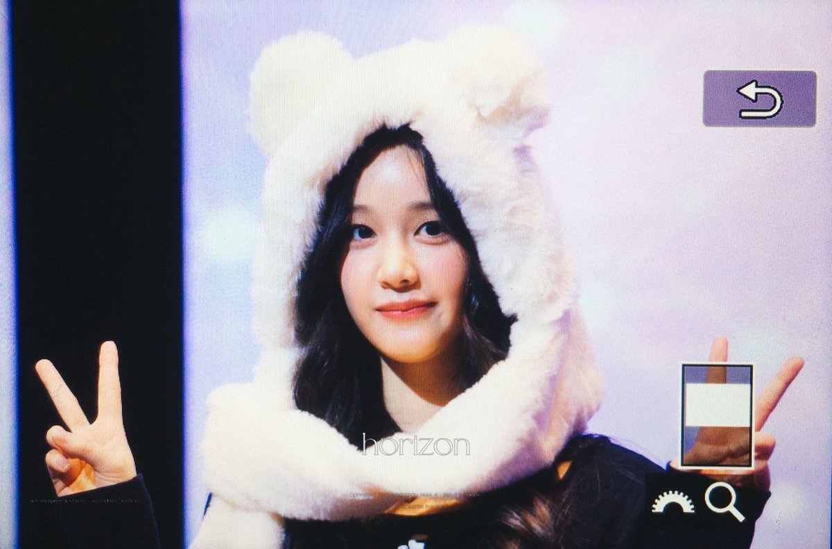 horizon_pear's tweet photo. 241109 ㅜㅜ 너무 귀엽네 진짜 

#BABYMONSTER #베이비몬스터 #PHARITA #파리타 https://t.co/MStZ0hrZpy