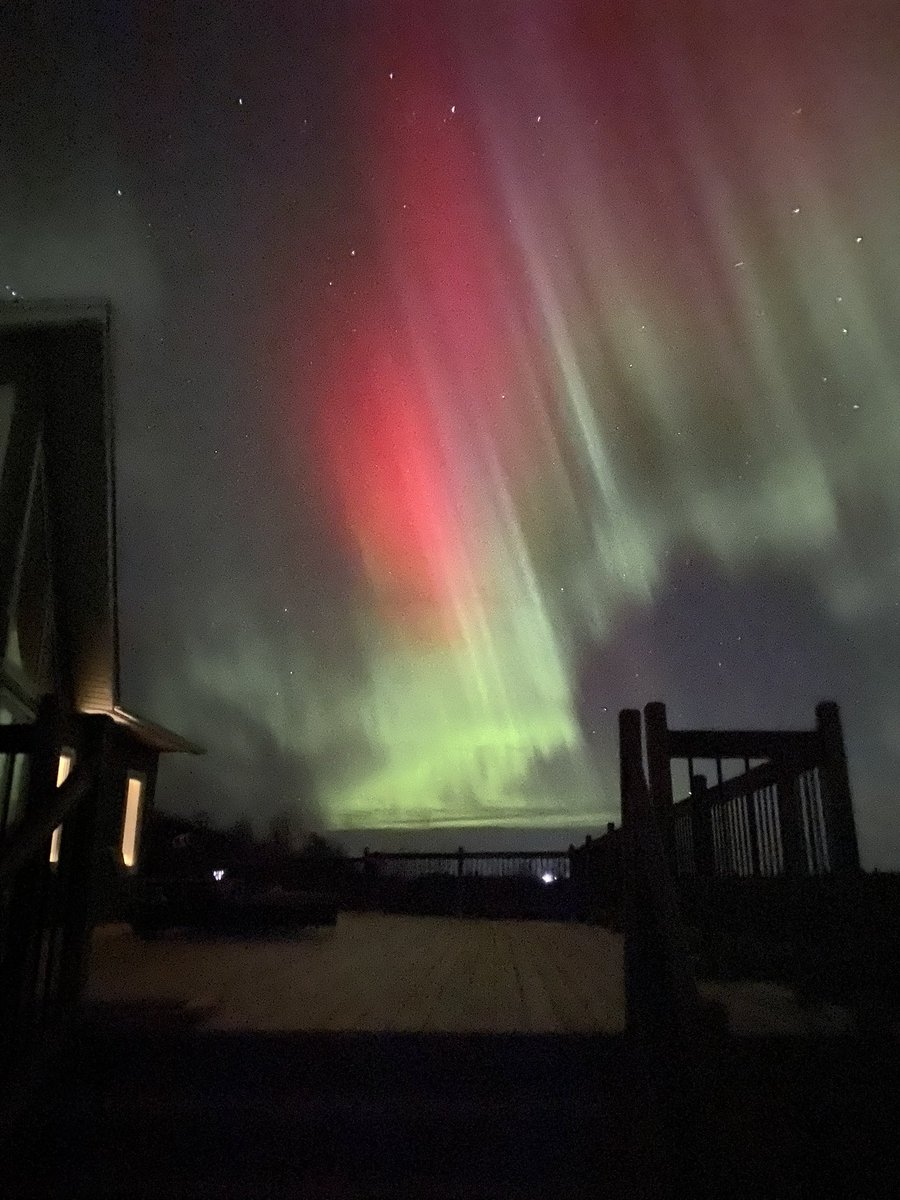 Northern lights busy this morning.