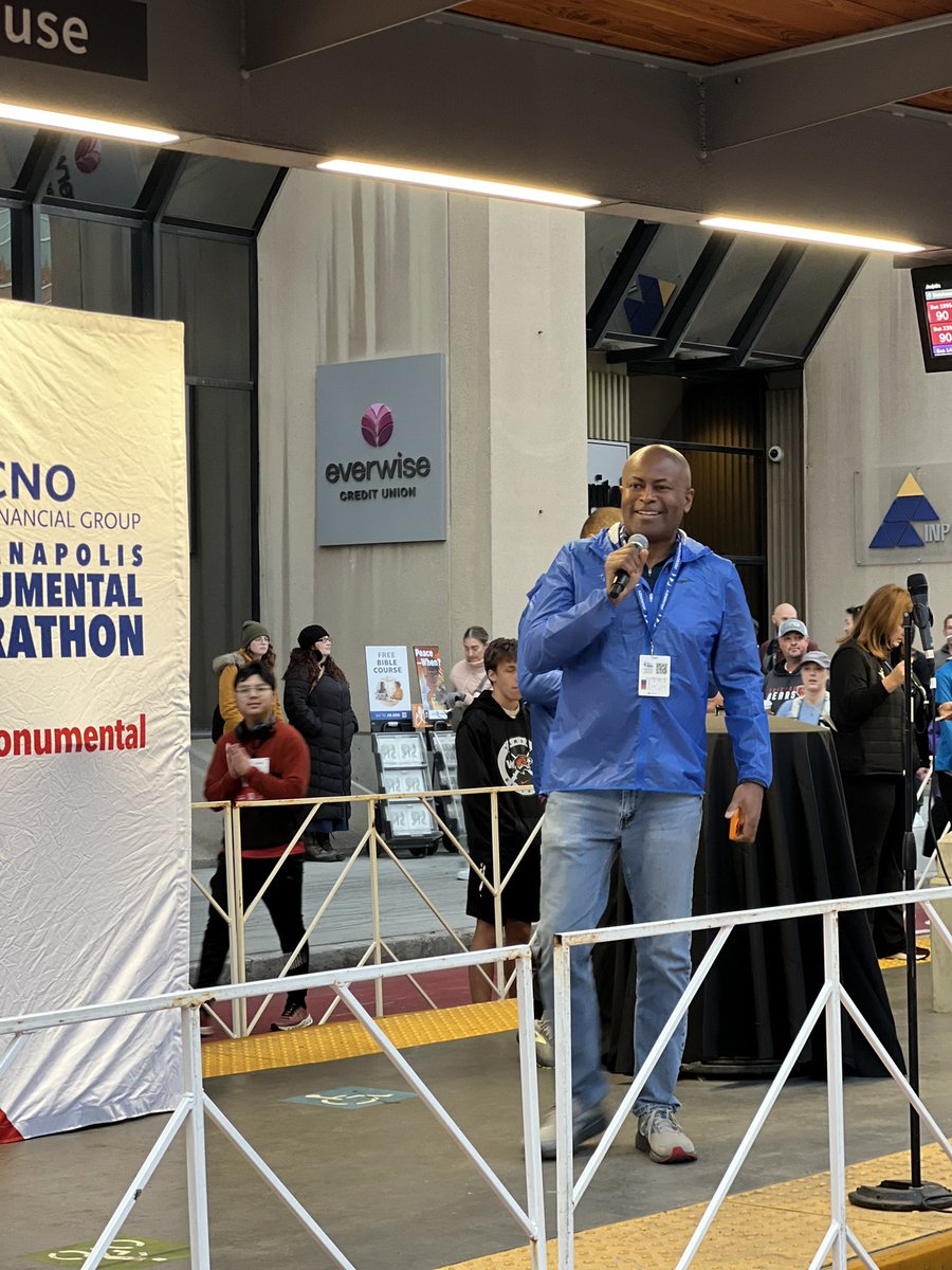 No better way to kick off the <a href="/CNOFinancial/">CNO Financial Group</a> Indianapolis Monumental Marathon! 

<a href="/VoteVop/">Vop Osili</a>