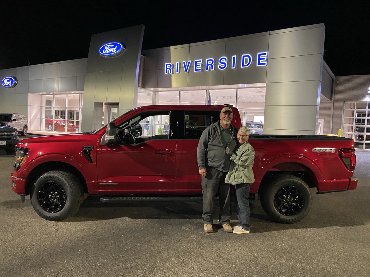 Congratulations Kevin and Michele Guthrie on your New 2024 Ford F 150 CrewCab 4X4 XLT PowerBoost in Rapid Red. We appreciate your Trust and your continued Business.
Joey, Jimmy, Sammy, and Ashley
🛻🚗🚙 ⁦<a href="/OurFordStore/">Neighborhood Ford Store</a>⁩ ⁦<a href="/ThurbyFord/">Thurby Riverside Ford</a>⁩ ⁦<a href="/FordTrucks/">Ford Trucks</a>⁩
