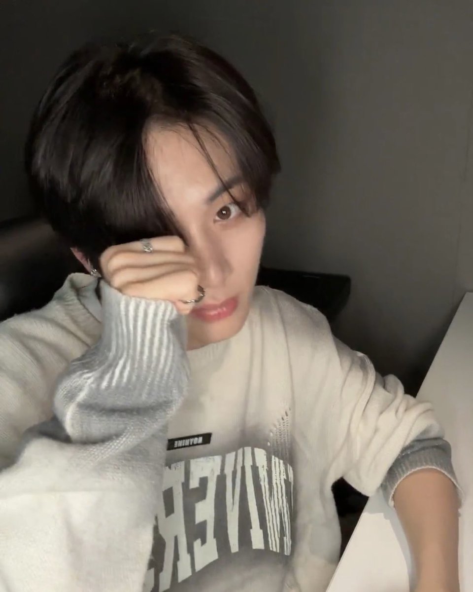 산 tweet media