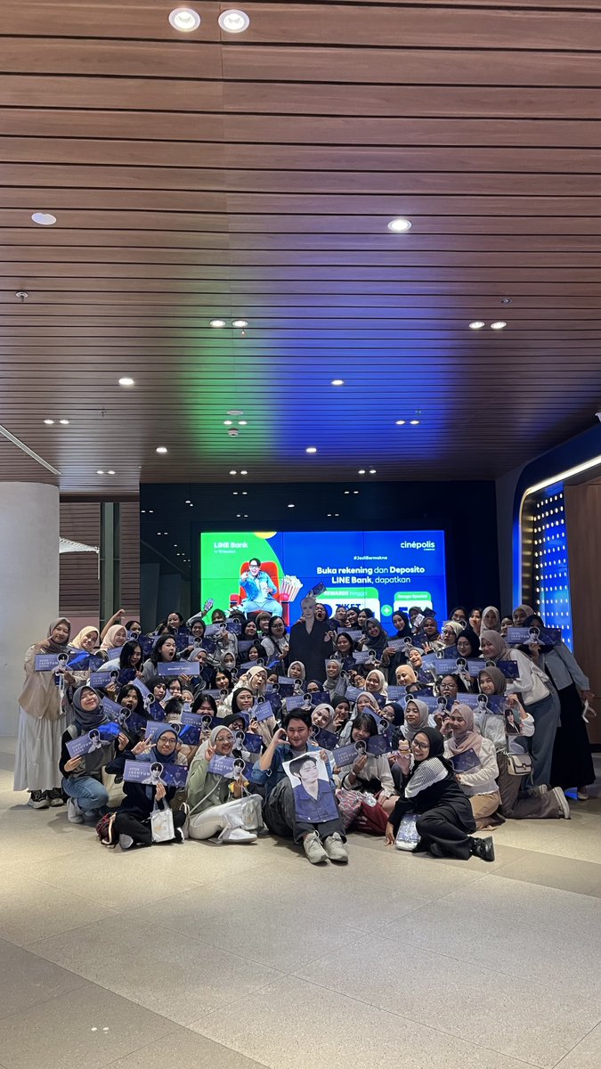 arinastarkk's tweet image. Thankyou @14projects for making this watch party! 💗 What a day!