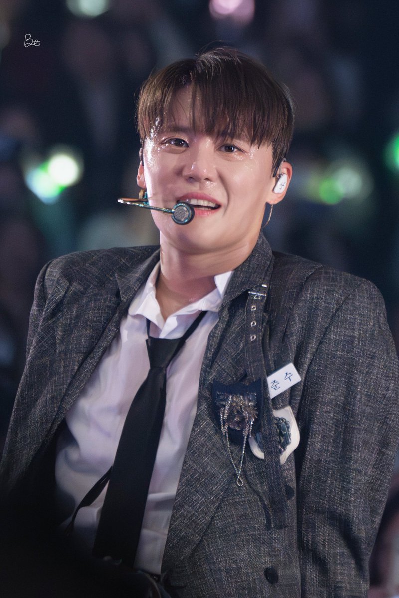 BTXIA_SNAP's tweet photo. 241109  CONCERT [IDENTITY] in Seoul

#XIA #김준수 #金俊秀 #XIA준수 #ジュンス https://t.co/FpnkmfTuhN