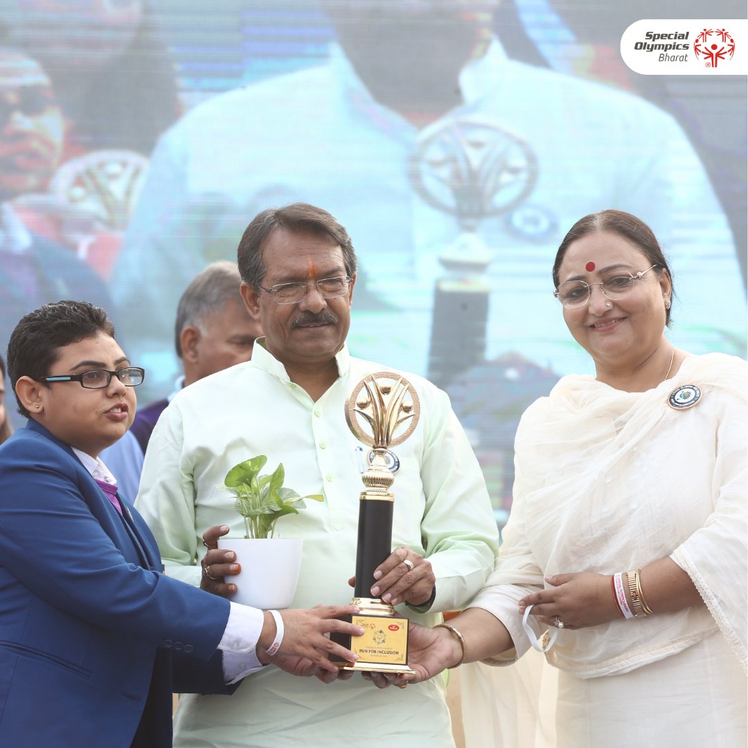 SOlympicsBharat's tweet photo. A heartfelt thank you to Smt. Bansuri Swaraj, Guest of Honour and Member of Parliament, for joining the #RunForInclusion. Your support brings hope to our mission of building an inclusive society. 🌍💙

#SpecialOlympicsBharat #ThankYou #InclusionRevolution #TogetherForChange https://t.co/8oBbOKgCyR