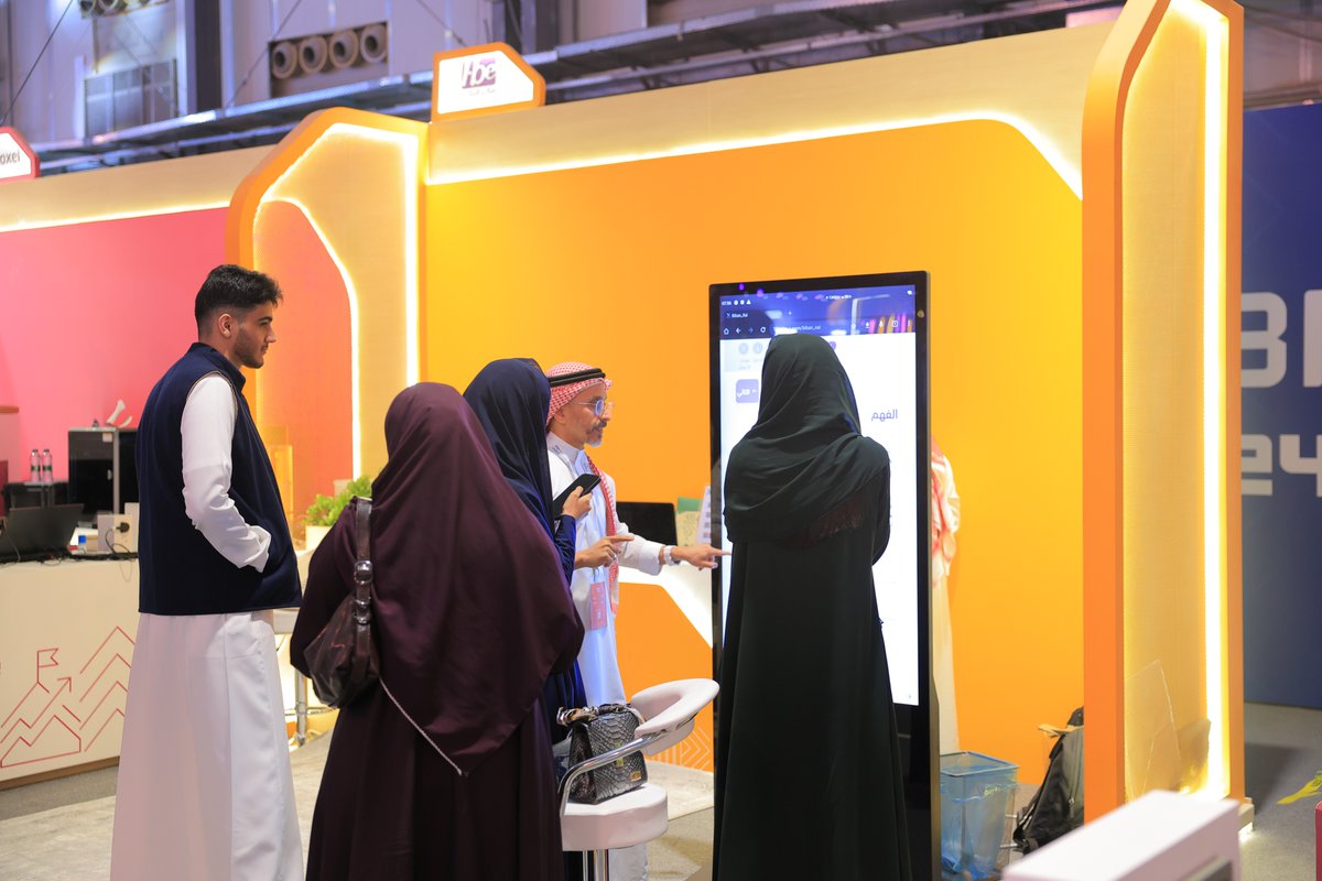 ibex_ai's tweet photo. تستعرض #i_bex اليوم في #باب_الابتكار
كيف يمكن للذكاء الاصطناعي تحويل الأفكار إلى واقع ملموس، ودفع عجلة الابتكار في مختلف القطاعات. نتطلع إلى تفاعلكم واستكشاف آفاق جديدة للابتكار معنا في ملتقى #بيبان24 https://t.co/qPBSz2nAUl