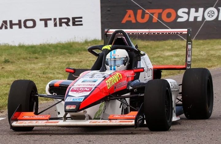 Pole Position (@polepositionweb) on Twitter photo <a href="/formula2arg/">formula2argentina</a> //Caram se quedó con el "1" en Toay.
El marplatense fue el más veloz, al establecer un tiempo de 1:23.107.
Fue escoltado por Santiago Baztarrica a +344 y Valentino Alaux a +399.
La primera carrera del fin de semana será a las 15:05 hs. <a href="/formula2arg/">formula2argentina</a> //Caram se quedó con el "1" en Toay.
El marplatense fue el más veloz, al establecer un tiempo de 1:23.107.
Fue escoltado por Santiago Baztarrica a +344 y Valentino Alaux a +399.
La primera carrera del fin de semana será a las 15:05 hs.