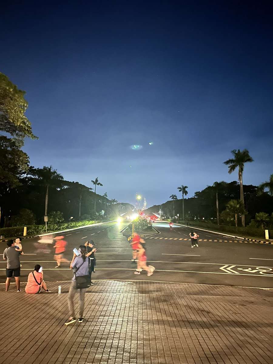 gelogutierrez's tweet photo. Quick Saturday Run in UP Diliman! 🏃🏻 https://t.co/UbxlaB9OBq