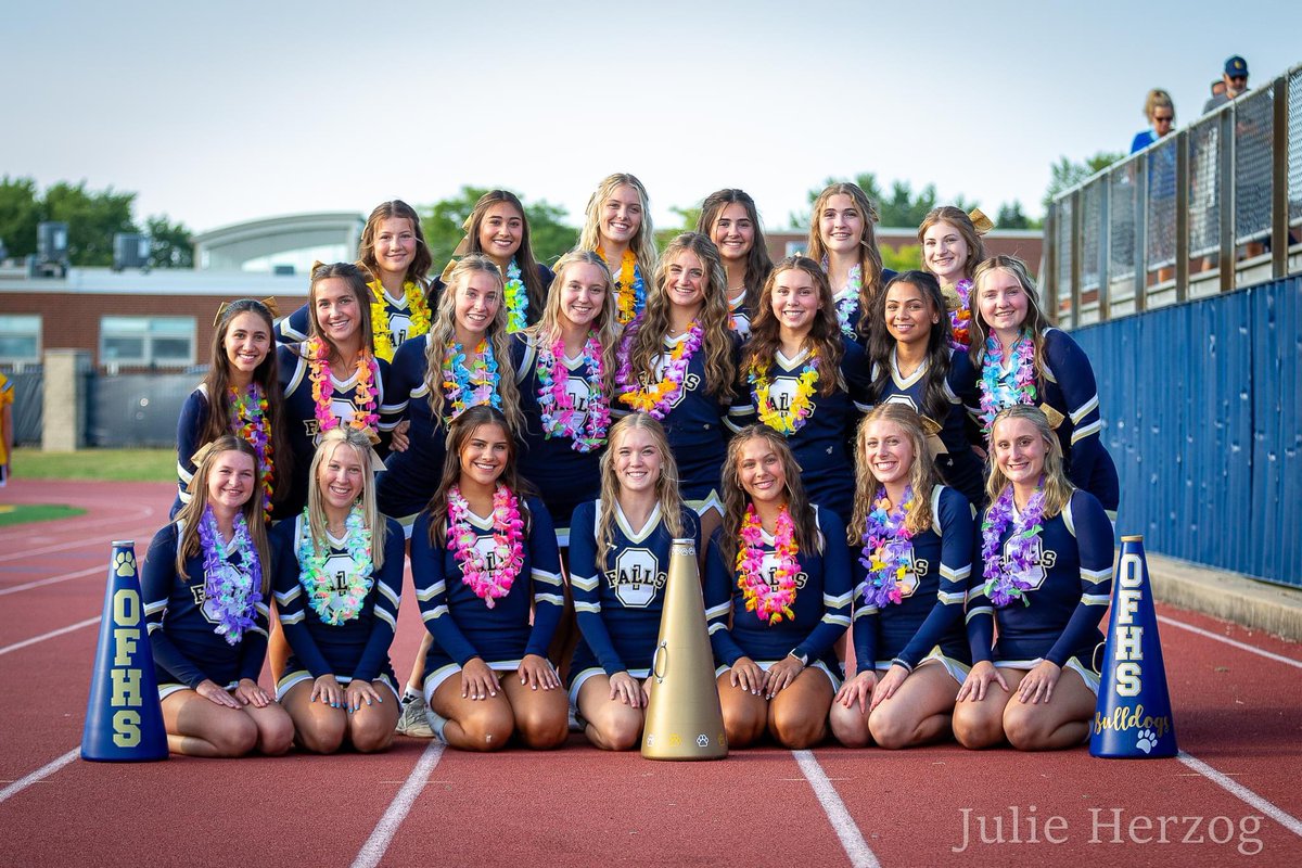 Stop and look around, before you know it, it is a memory 💙💛