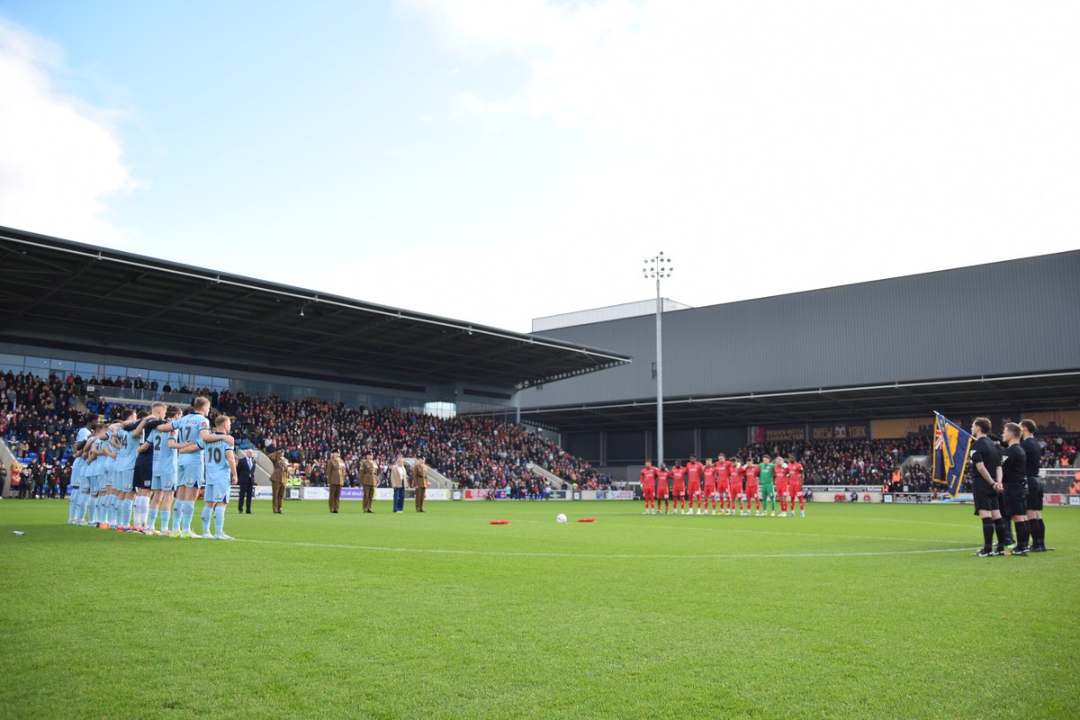 YorkCityFC's tweet photo. 🔴 Lest We Forget.

📸 @adam_york.

#YCFC 🔴🔵 https://t.co/l5szJ2xJgp