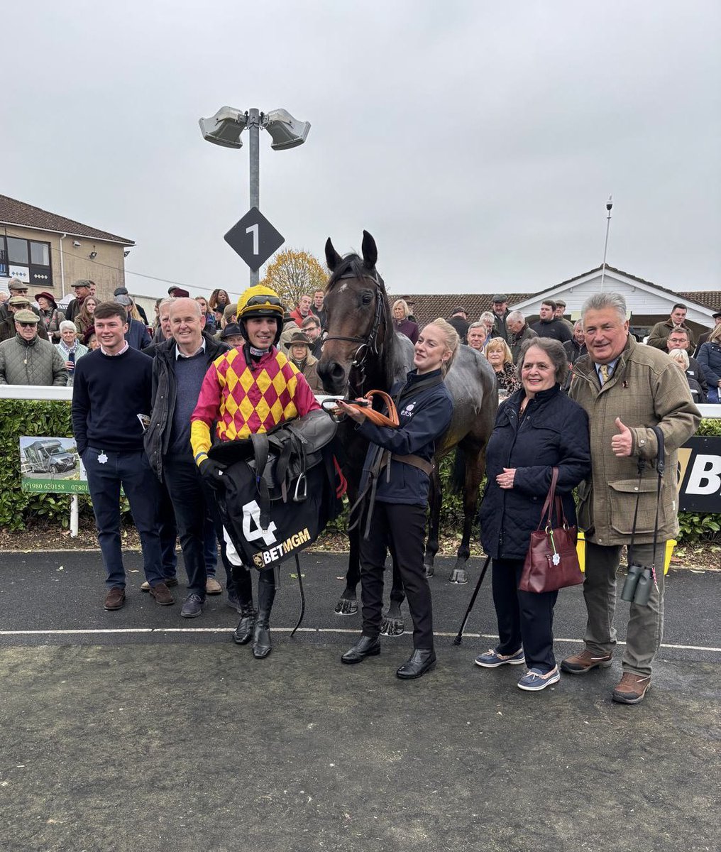Sorceleur wins his second race in two days, winning well <a href="/wincantonraces/">Wincanton Racecourse</a> under <a href="/CobdenHarry/">Harry Cobden</a>. Congratulations to his owners John White &amp; Anne Underhill. Well done to Emily who rides him at home and Chloe who looks after him. #29