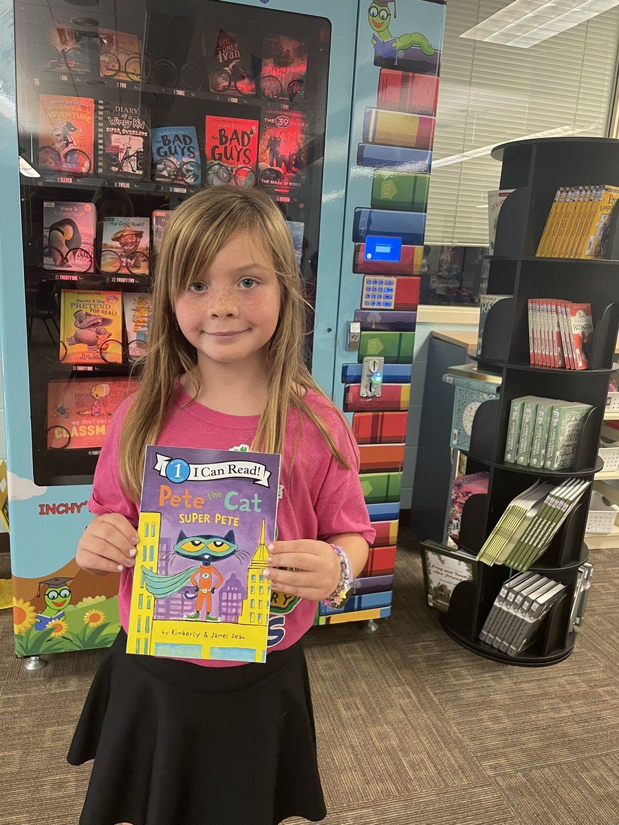 More of our reading winners. Our <a href="/SPEHAWKSNAPLES/">SPEHAWKS</a> are on a roll! @BrookeHaleSPE <a href="/collierschools/">Collier County Public Schools</a> @ccpsmediacentrs #CCPSMediaspecialist #libraries #mediacenters
#ccpsproud #readersareleaders #spemediafun