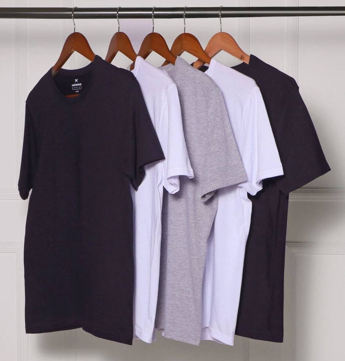 18 CONTO CADA CAMISETA DA HERING - várias combinações de cores disponíveis

Kit com 5 Camisetas Hering
De R$ 239 por R$ 91 em 3x

Aplique o Cupom de 20% OFF do Anúncio 🎟️ (logo abaixo do preço)

Loja Oficial Hering no ML
mercadolivre.com/sec/2WpKLcn