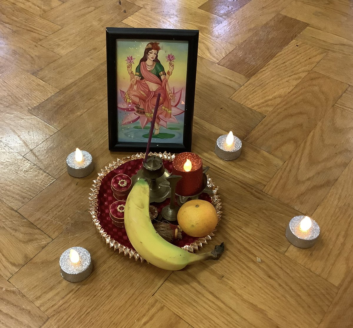 English_Martyrs's tweet photo. Nursery have carried on Diwali celebrations,Mrs E brought in tasty authentic snacks, saris &amp; led the children and staff in a special celebration on Thursday! Fab time had by all!  🪔 @LCCGrowLeaders @LancsAssessment @EqualLancs @lancrcedserv 
https://t.co/CLvr9iAwQk https://t.co/XBg58y6YUW