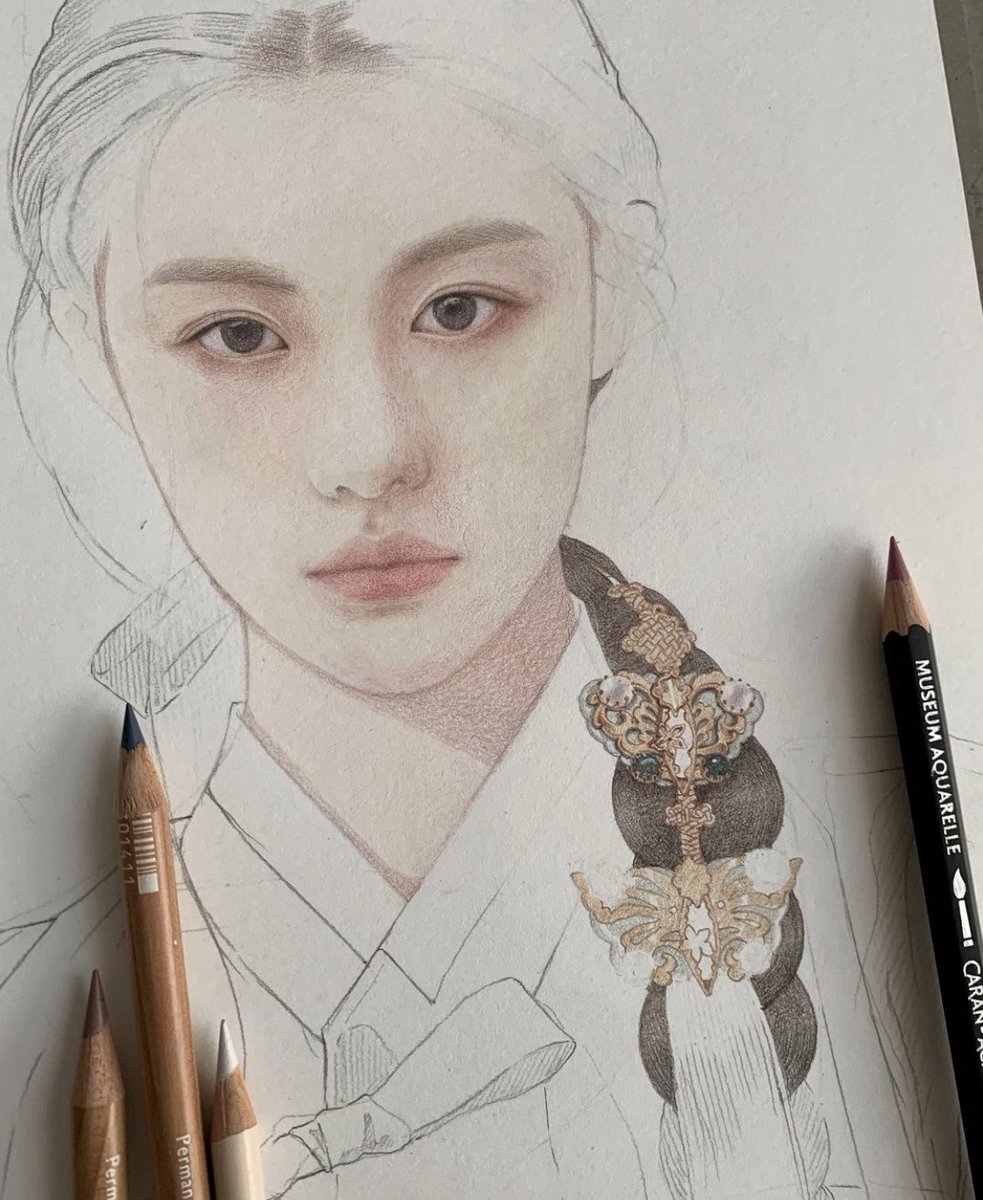 HANTOGRAPH_'s tweet image. 오랜만의 한복. 고윤정 

#GoYounJung #hanbok 
instagram.com/p/DCJmYgYB93W/…