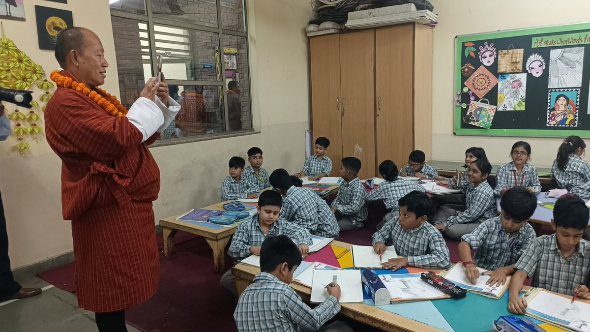 hina tejwani (@hinatejwani) on Twitter photo Delegates of #Bhutan who visited our School. It was a great opportunity to interact with them and for the school for the exchange of ideas! children enjoyed thr presence 🪷✨🙏<a href="/y_sanjay/">Sanjay Yadav</a> <a href="/sdg4all/">AhlconIntl4SDGs</a> <a href="/pntduggal/">PUNEET DUGGAL</a> <a href="/kandhari_ekta/">Ekta Kandhari</a> <a href="/ShandilyaPooja/">Pooja Shandilya</a> <a href="/ashokkp/">Ashok Pandey</a> @Kavita_hm Delegates of #Bhutan who visited our School. It was a great opportunity to interact with them and for the school for the exchange of ideas! children enjoyed thr presence 🪷✨🙏<a href="/y_sanjay/">Sanjay Yadav</a> <a href="/sdg4all/">AhlconIntl4SDGs</a> <a href="/pntduggal/">PUNEET DUGGAL</a> <a href="/kandhari_ekta/">Ekta Kandhari</a> <a href="/ShandilyaPooja/">Pooja Shandilya</a> <a href="/ashokkp/">Ashok Pandey</a> @Kavita_hm