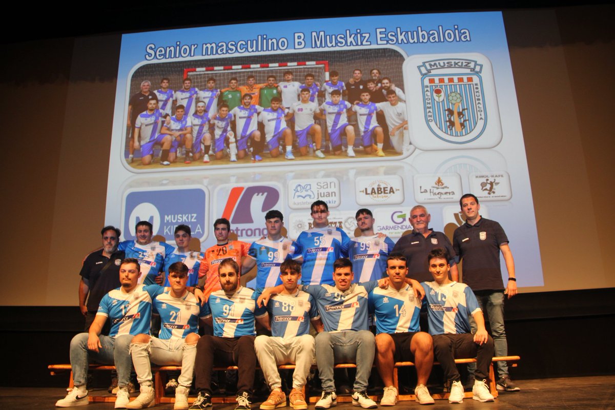 Gracias por hacerme sentir como en casa 🔵⚪🔵 #Familia #MareaAzul #MuskizEsmubaloia