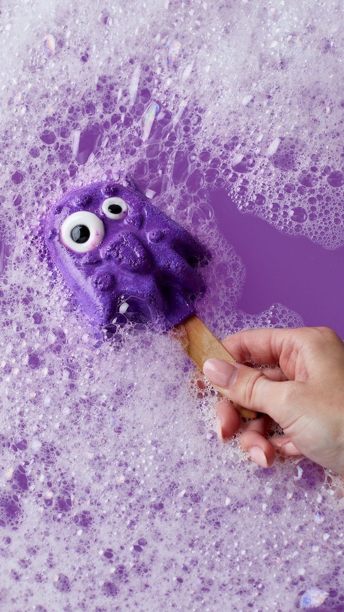 MalaysiaLush's tweet photo. Whisper your worries to the Little Monster and let it munch them away! Big or small, let the lavender and fennel foam turn your stress into sweet relief. ๐ฆ๐ #WORRYMONSTER https://t.co/d0IFBl4S4Q