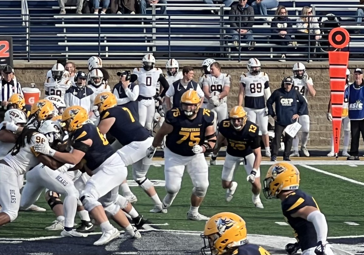 ⁦<a href="/Pkellogg5/">Preston Kellogg</a>⁩ #Seniorday.  We are so proud of all your hard work these last 5 years. Enjoy this day with all your buddies.