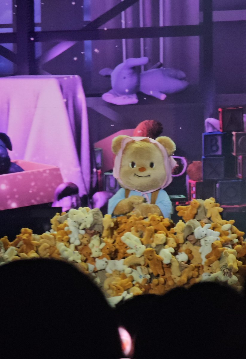 mirotic_black's tweet photo. วันไหนเหนื่อยๆให้หนูช่วยฮีลใจนะคะ 

#Butterbears1stFamMeeting

POOHPAVEL X BUTTERBEAR

#ButterbearsistFamMeetingxPoohPavel https://t.co/MCOK0yea2Y