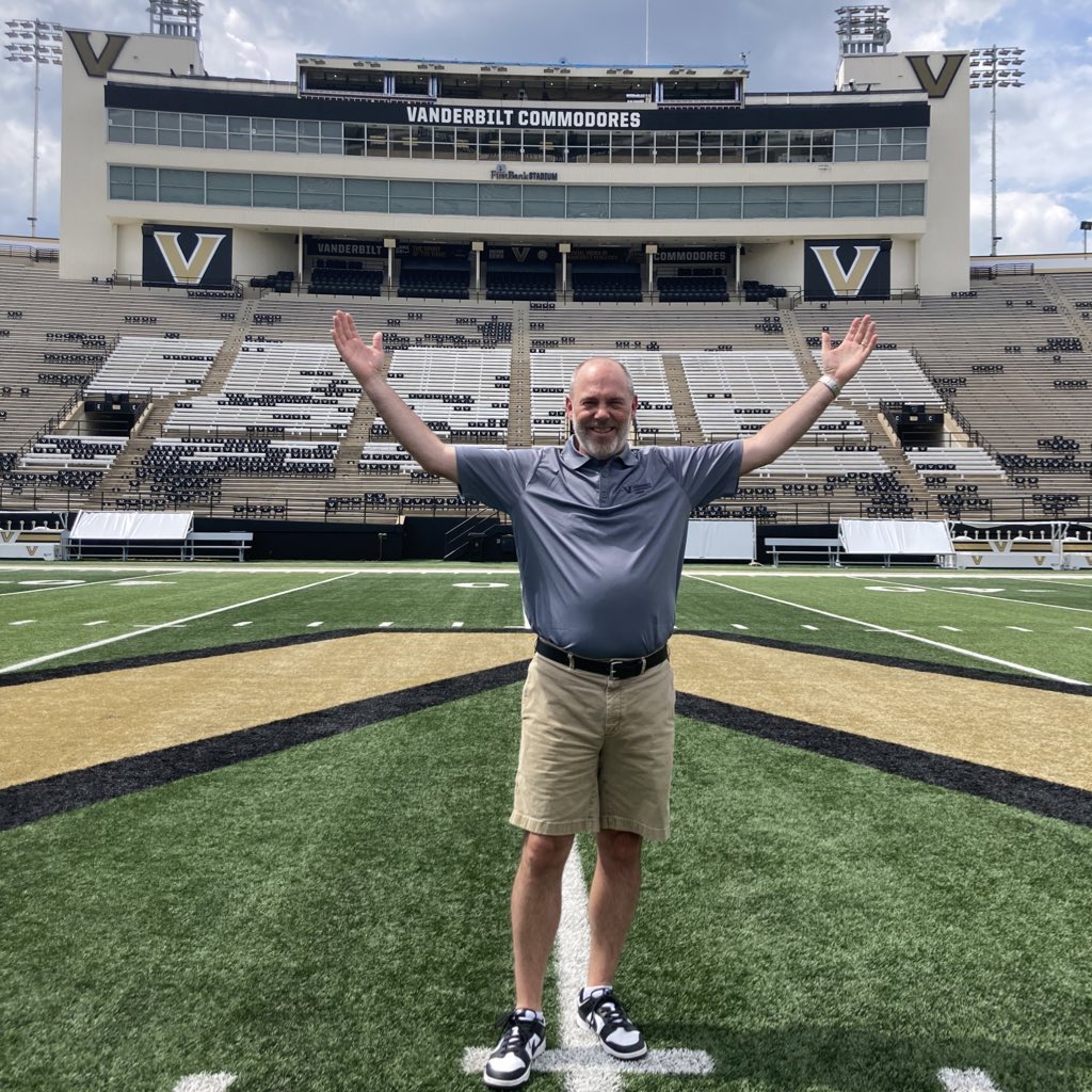 TQPurdon's tweet photo. Get up Commodores!
It’s game day!
⚓️⬇️ #BeatSC https://t.co/TnIgCzdbjB